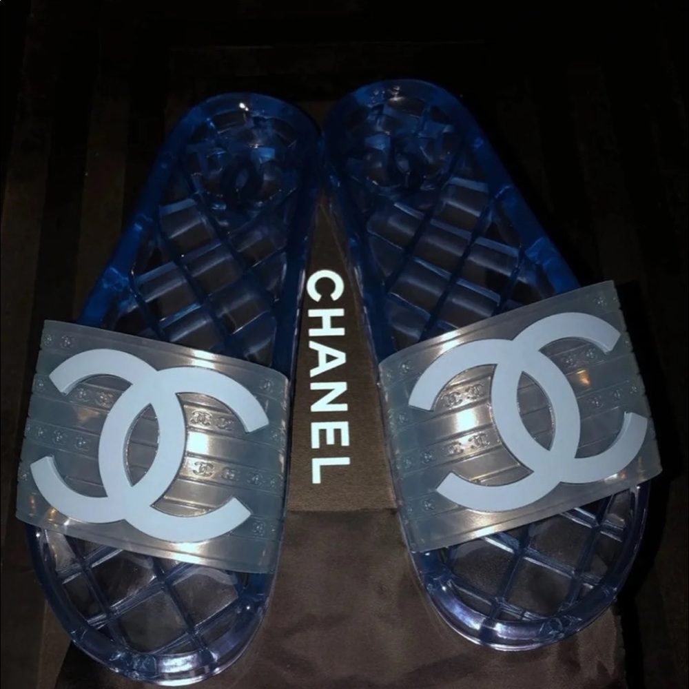 Chanel Pool Slides - Picture 3 of 4
